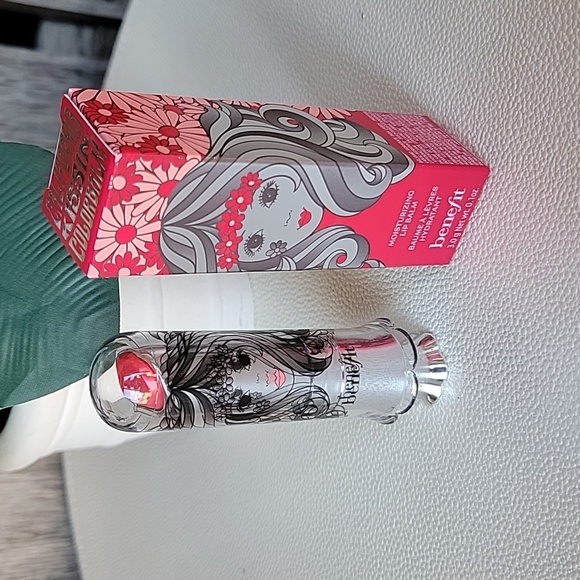 Benefit Fuchsia Lip Balm with Silver Artistic Tube - Picture 6 of 8